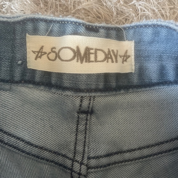 Someday Denim / Jean Shorts - Picture 6 of 8